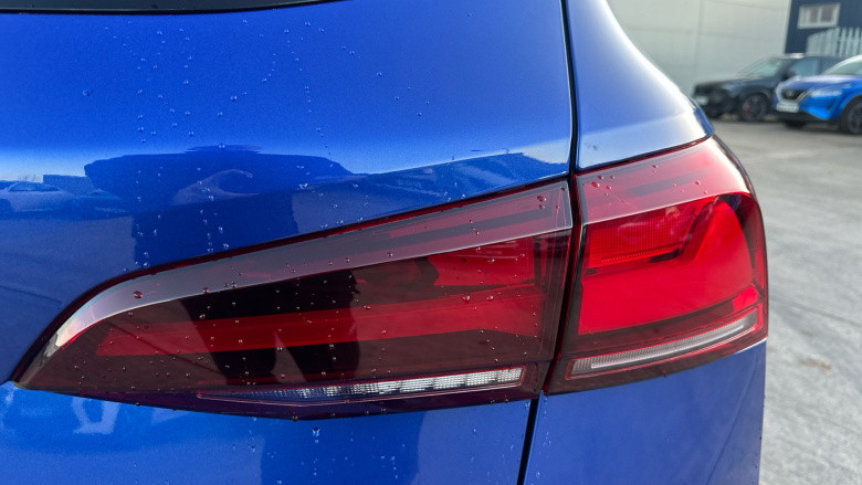 BMW 2 Series 220i MHT M Sport 5dr DCT Petrol Hatchback